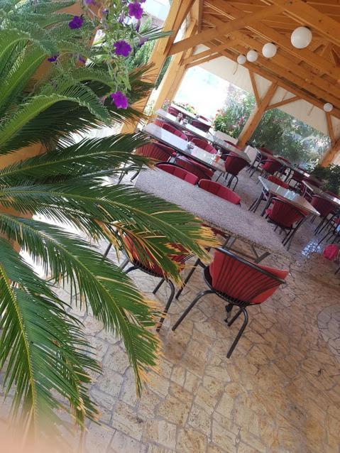 Pansion Dragica Apartment Rab Town Luaran gambar